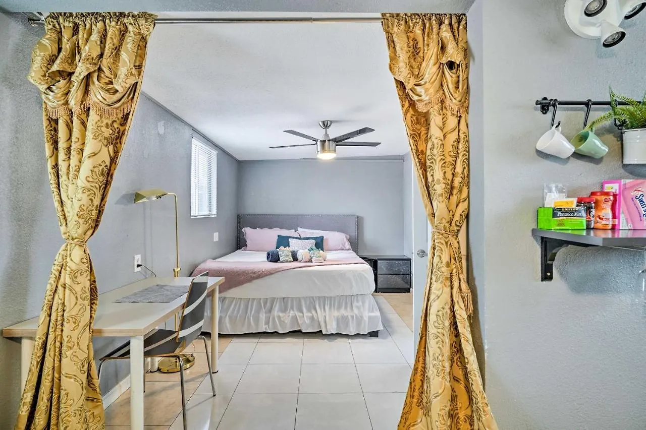 North Las Vegas Studio With Fire Pit 10 Mi To Strip 0*,  Ηνωμένες Πολιτείες της Αμερικής