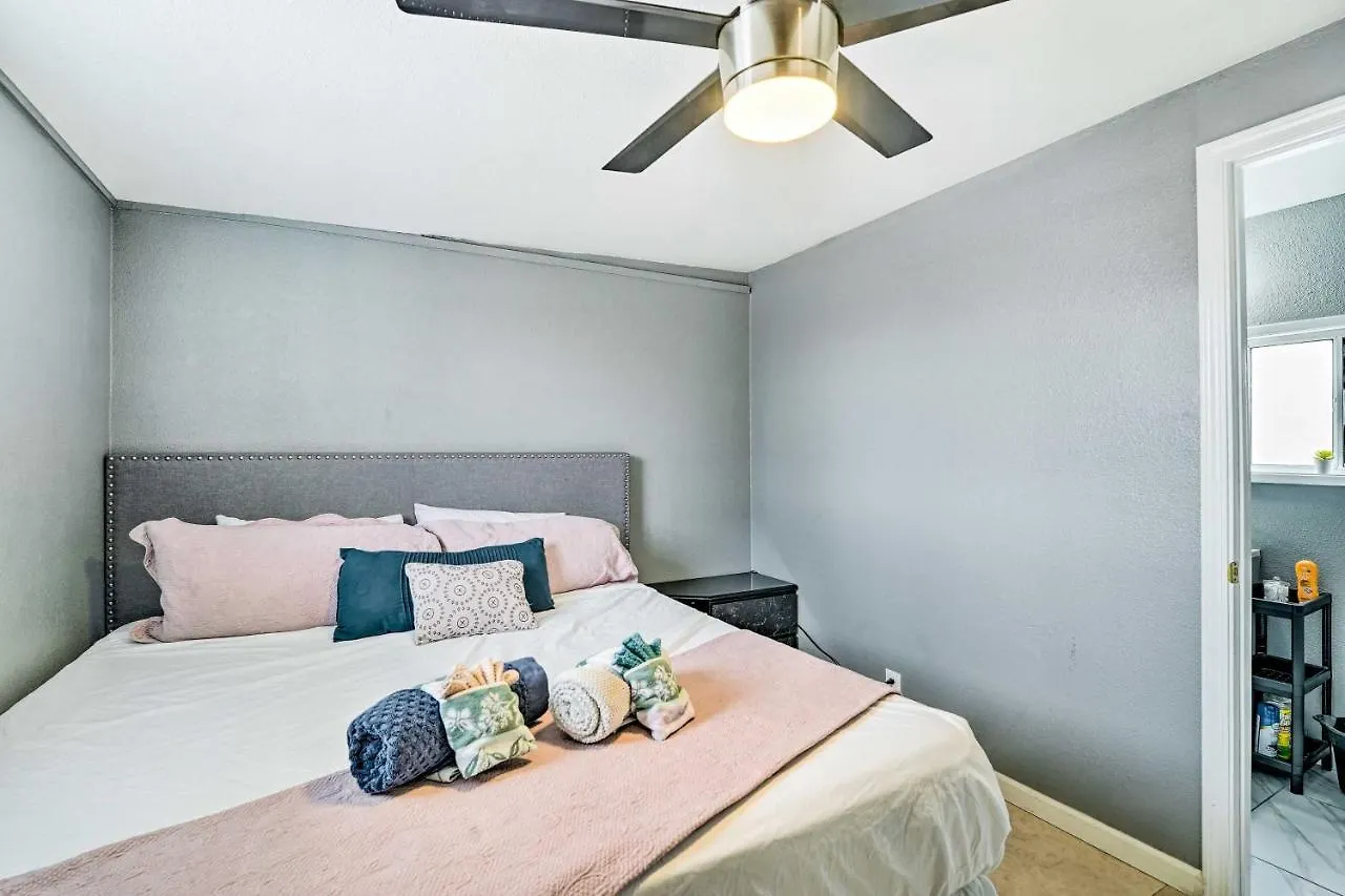 North Las Vegas Studio With Fire Pit 10 Mi To Strip